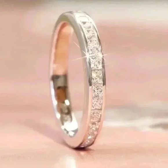 Elegant Square Cut Rhinestone Ring Size 7 - Picture 2 of 4